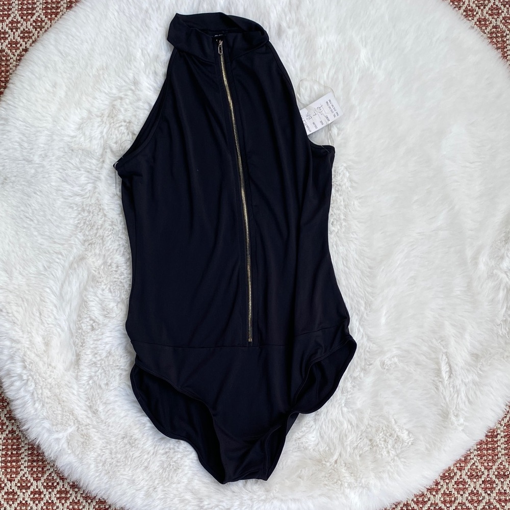 Women’s black bodysuit large new rue 21